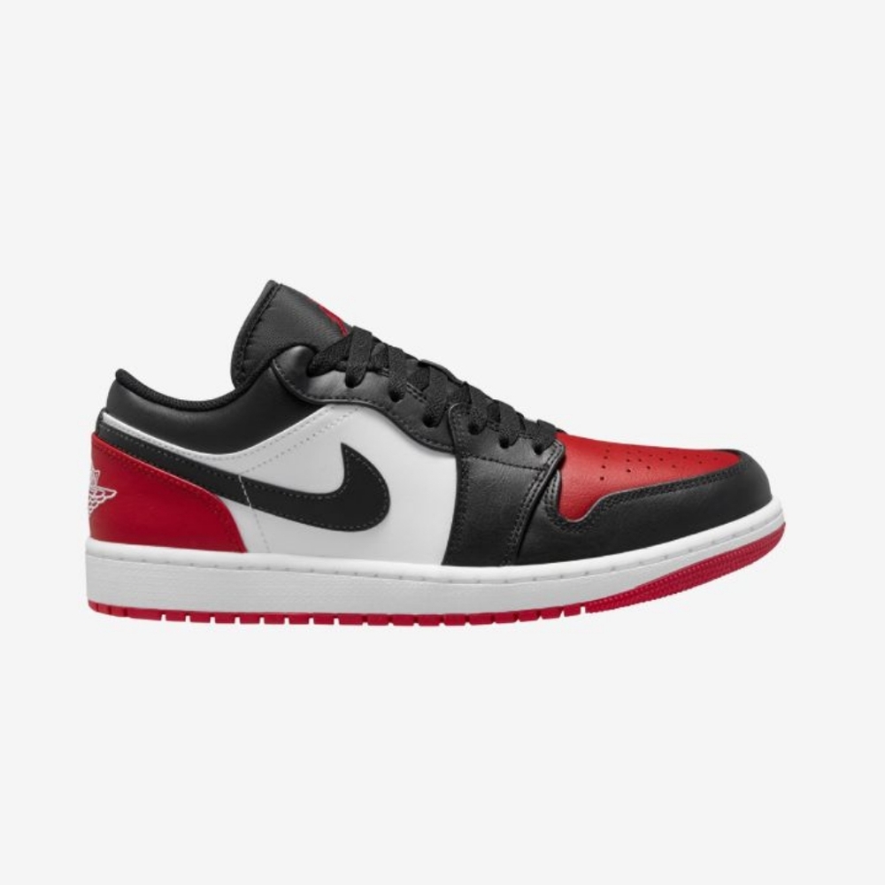 Nike Black, Red, and White Low-Top Sneakers